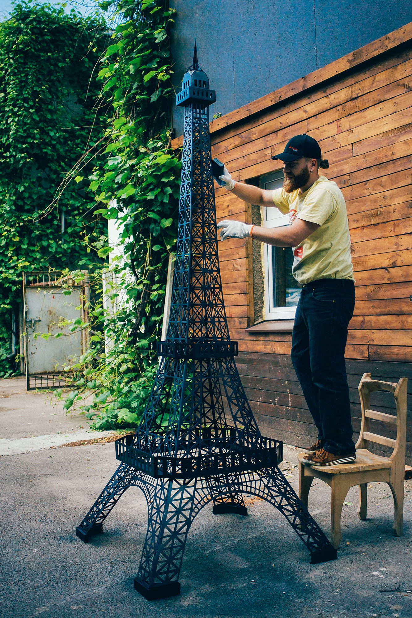 Eiffel Tower Replicas Located Outside of Paris