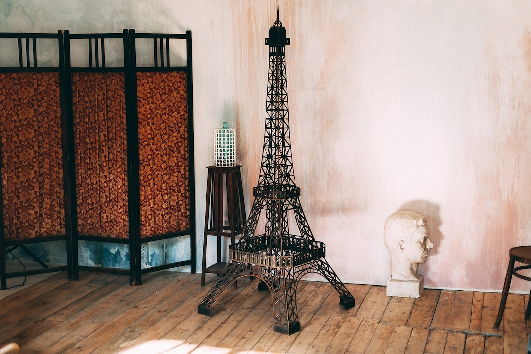 Large Bronze Eiffel Tower Replica: 8 Ft. Metal Statue, Wedding