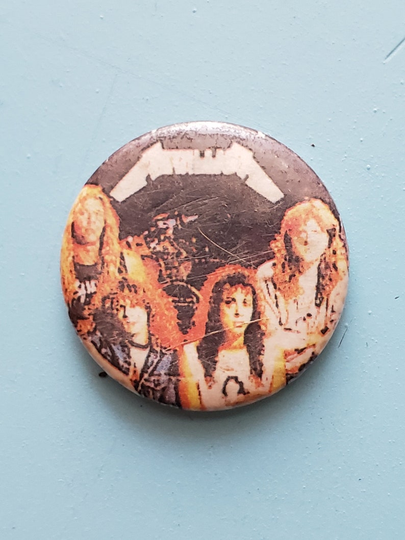 80s Metallica 1 pin button pinback B156