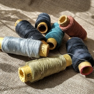 Ensemble de 7 couleurs froides bobines simples de fil - bobine de fil de coton soviétique