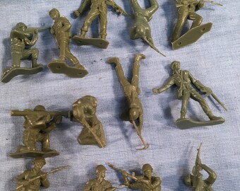 American WWII Soldier Lot of 1960s 60mm Olive Green Plastic WW2 Figures MPC? Tim-Lee? Marx?