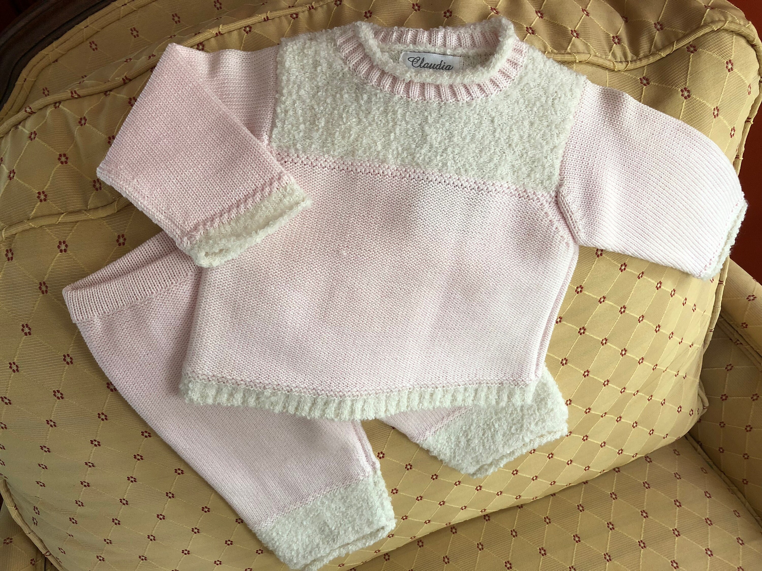 baby pink sweater outfit