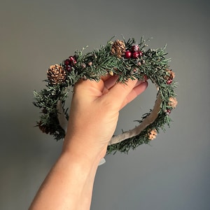 Christmas Flower Crown: Juniper, Red Berries & Pinecones