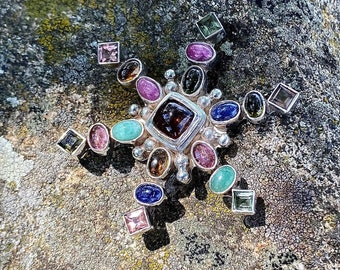 Multi-coloured stone brooch
