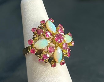 12k Yellow gold Vintage/antique Ruby and Opal statement/dinner ring - solid gold - 1950's estate jewelry - size 6.75+
