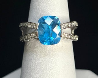 14k White Gold Blue Topaz Ring: Pavé Diamond Split Band