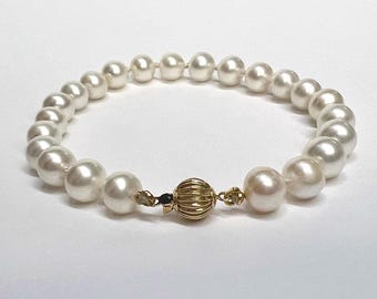 14k Yellow gold fresh water pearl bracelet, 8” inches, 7mm