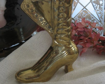 Brass boot, paperweight, planter. Boot heel gold. Planteur.Brass boot