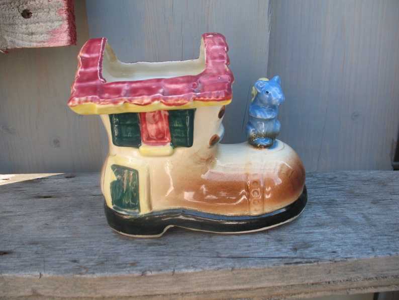 Little Florart Japan home ecureuille boot planter.