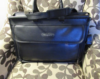 Briefcase | black leather Bugatti messenger bag.