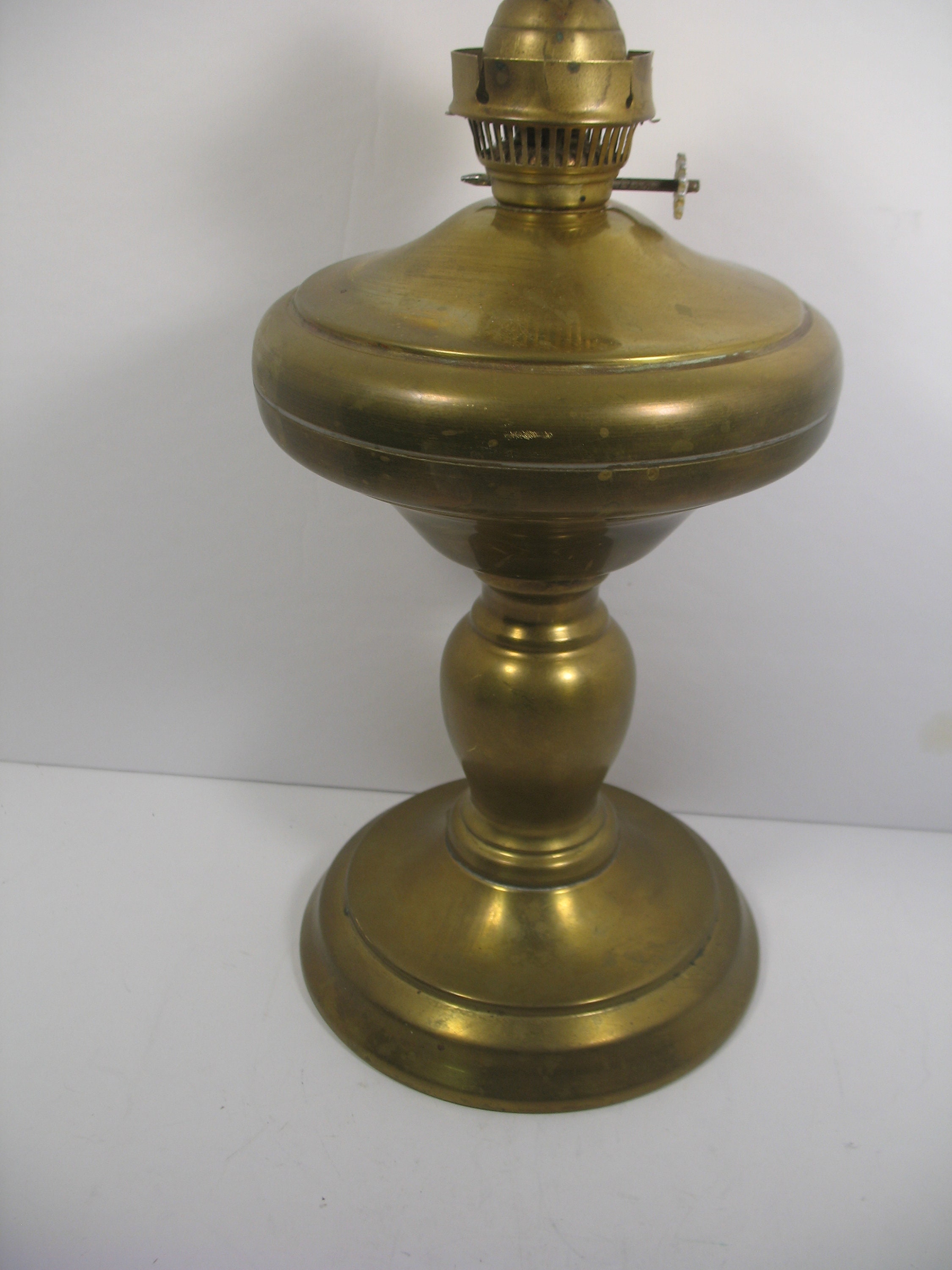 Ancienne lampe a huile en cuivre.Luminaire éclairage champetre Etsy Ancienne lampe a huile en cuivre.Luminaire éclairage champetre Etsy