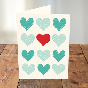 Love Hearts - Cartão de Dia dos Namorados - Romance - Cartão de casamento - Papelaria ilustrada e desenhada à mão - Fabricado no Reino Unido - Cartão em branco