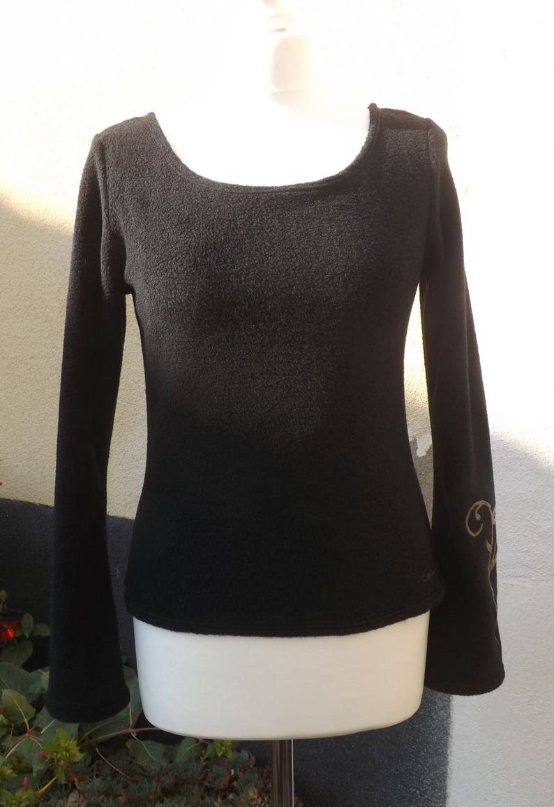 Black polar sweater Luna a magical strand Sanlivine