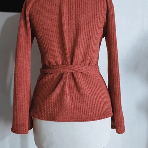 Sanlivine terra cota/brick wrap cardigan Tempérance cardigan in knitted knit image 4