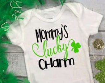 St Patricks Day Bodysuit, Mommy's Lucky Charm, Daddy's Lucky Charm, St. Patty's Day Baby Outfit, Lucky Charm Shirt, Pregnancy Reveal Shirt