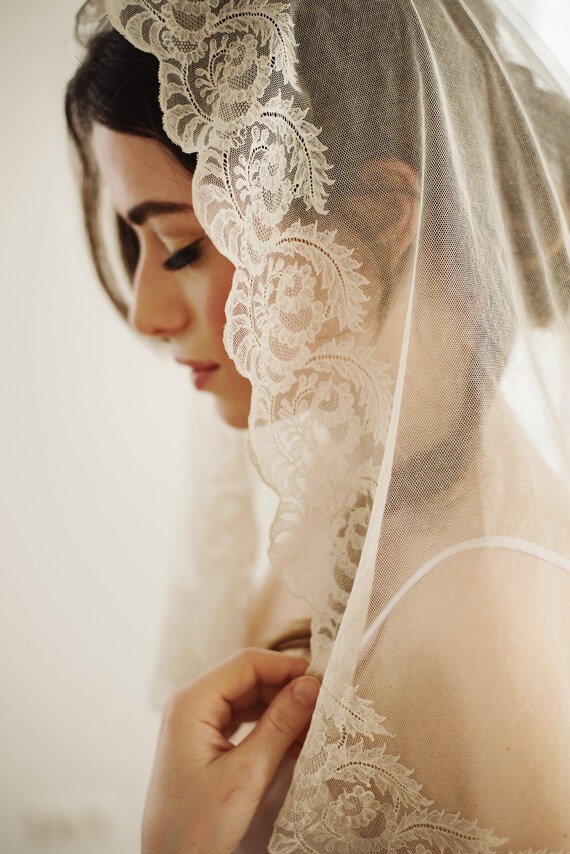 Short Edwardian Antique Veil