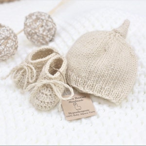 Baby Cap & Bootie Set, Newborn Baby Set, Alpaca Baby Set, Hospital Baby Cap Set, Coming Home Baby, Keepsake Baby Gift, Gender Neutral Baby