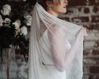 Bridal Veil, pearl tulle, made in England, Luna Bride, natural, wedding accessories, indie, ethereal, lace.