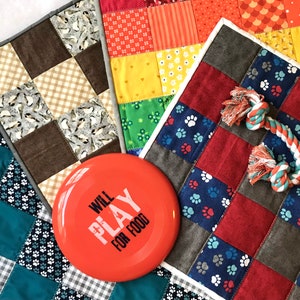 Pampered Pets Blankets, pet bedding, perfect for cats and small dogs, fits small dog crates, doll blanket