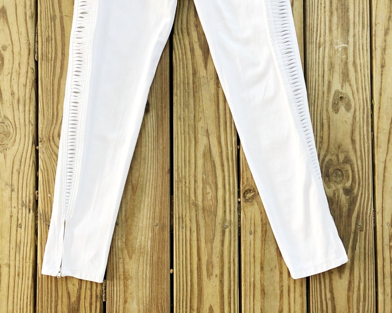 Vintage 80s 90s LA Gear High Waisted White Denim Accented Trim Tapered Jeans XS 24 x 27.5