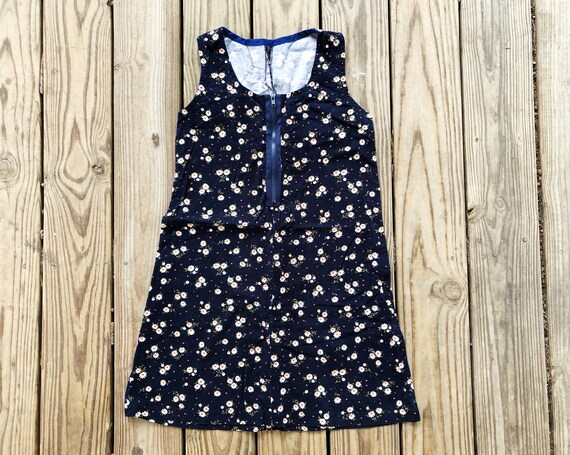 Vintage 60s 70s Homemade Navy Blue White Flowers P