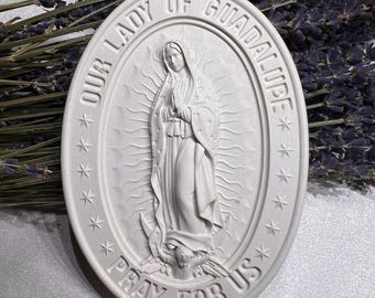Placa de resina de Nuestra Señora de Guadalupe: Arte mural católico de 5 pulgadas