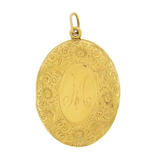 14K gold oval locket pendant, circa 1920's.