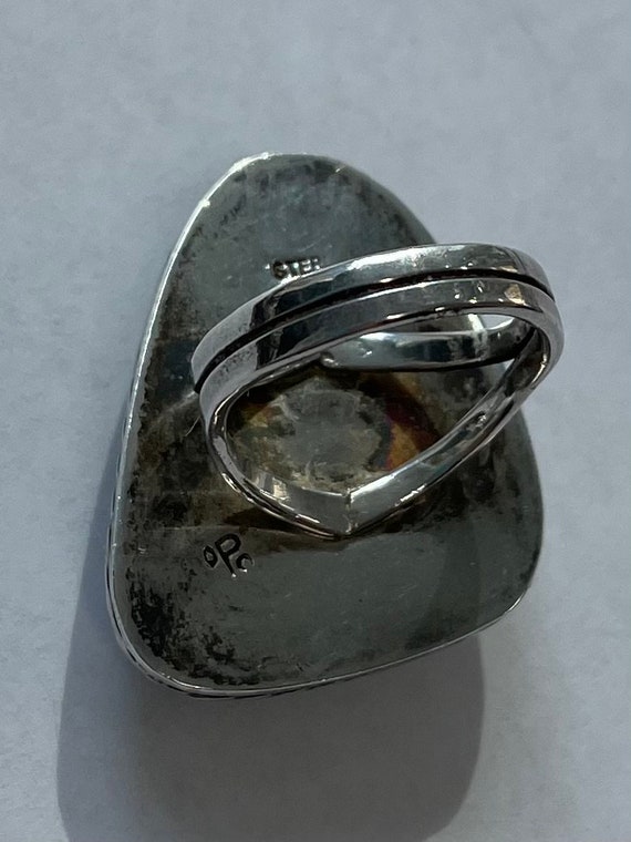Sterling silver ring with triangular labradorite - image 5
