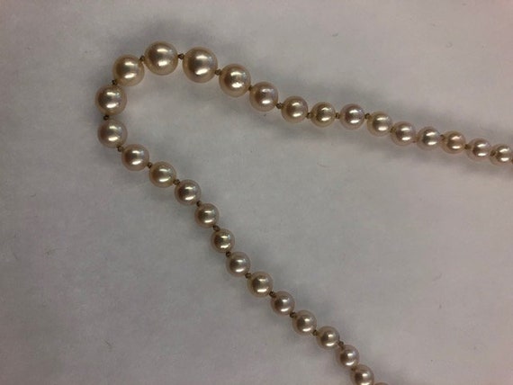 18 inch strand of graduated cultured pearls - image 1