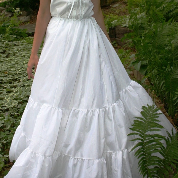 Weißer oder schwarzer Krinoline-Petticoat