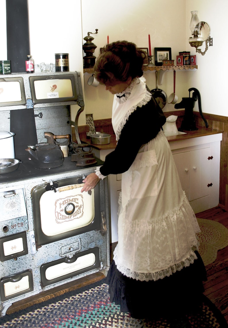 Victorian Edwardian Apron, Maid Costume & Patterns 60750 Victorian Edwardian Apron $99.95 AT vintagedancer.com