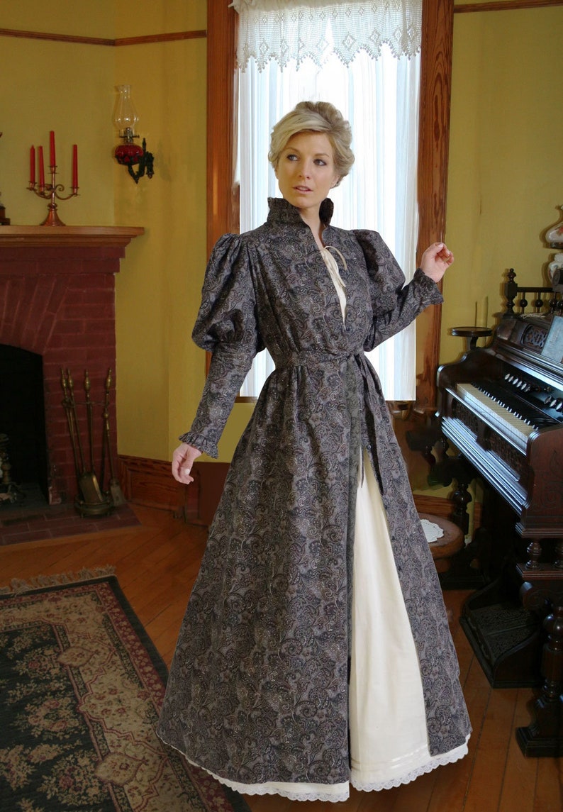 Victorian Dresses | Victorian Ballgowns | Victorian Clothing     Bellicent Victorian Wrapper Dress  AT vintagedancer.com
