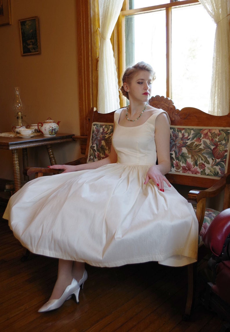 50s Wedding Dress, 1950s Style Wedding Dresses, Rockabilly Weddings     Marilyn 1950s Dupioni Dress  AT vintagedancer.com