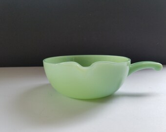 Vintage Jadite Green One spout Handled Bowl, Anchor Hocking Fireking