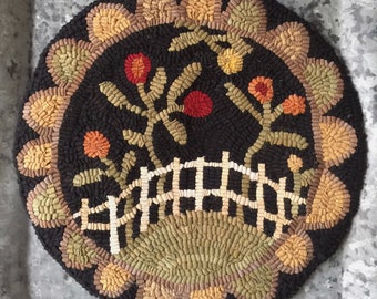 Rug Hooking Pattern, Primitive Hooked Rug pattern, Hand hooked rug patterns by Terri Leamer of Winter Cottage Studio