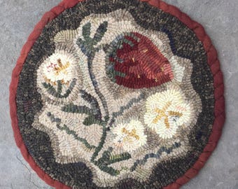 Rug Hooking Pattern, Primitive Hooked Rug pattern, Hand hooked rug patterns by Terri Leamer of Winter Cottage Studio