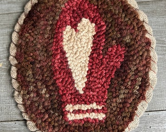 Winter Mitten on Primitive Linen, Rug Hooking pattern, Rug Punch Pattern, Punchneedle, Beginner pattern,