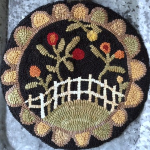 Rug Hooking Pattern, Primitive Hooked Rug Pattern, Original design by Winter Cottage Studio, Full size pattern