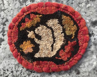 Rug Hooking Pattern, Primitive Hooked Rug Pattern, Original design by Winter Cottage Studio, Full Size Pattern