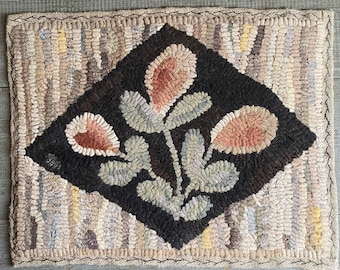 Rug Hooking Pattern, Hearts Bloom, Primitive Hooked Rug pattern, Hand hooked rug patterns by Terri Leamer of Winter Cottage Studio