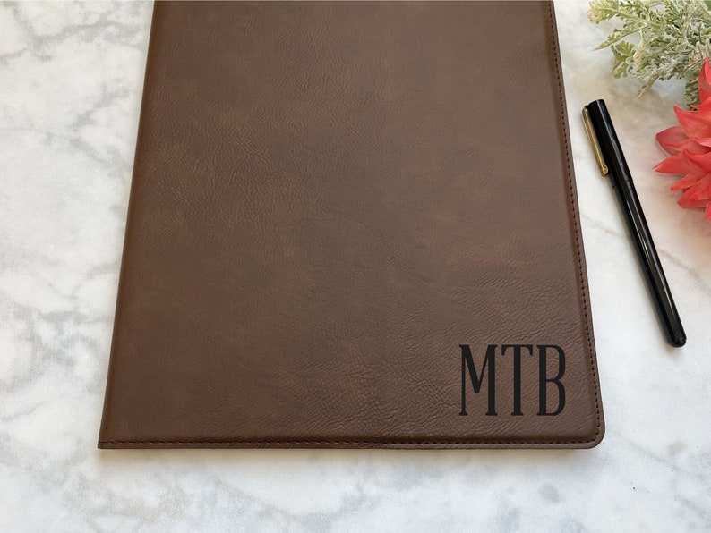 Personalized Portfolios for Women Faux Leather Padfolio Journal Corporate Gift Boss Gift Idea Business Gift Ideas Executive Gift Bild 6