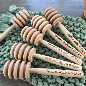SET OF 25 Wedding Favors | Baby Shower Favors | Honey Dippers | Honey Sticks | Honey Favors | Bridal Shower Favors | Bee Favors