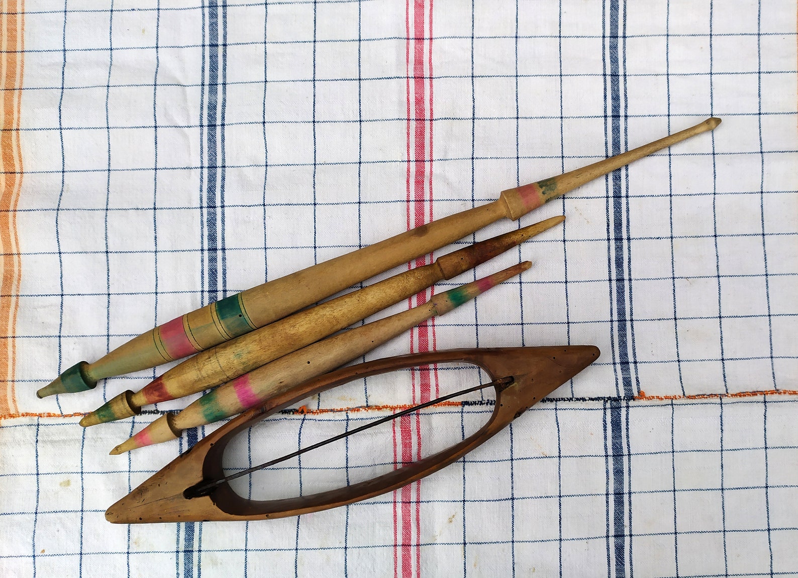 ANTIQUE 19c Lot of Wooden Weaving Loom SHUTTLE & 3 Spindles Etsy