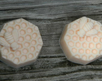Bee Honeycomb Glycerin Soap Bar