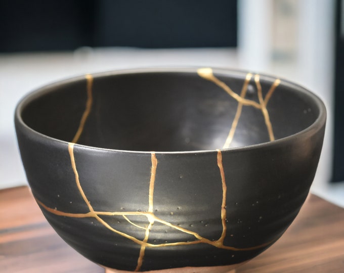 Black sugi-nari-shaped chawan repaired with pure gold kintsugi foodsafe and unique