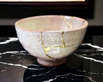 chawan bol à thé japonais hagi yaki réparé avec de l'or pur kintsugi et foodsafe