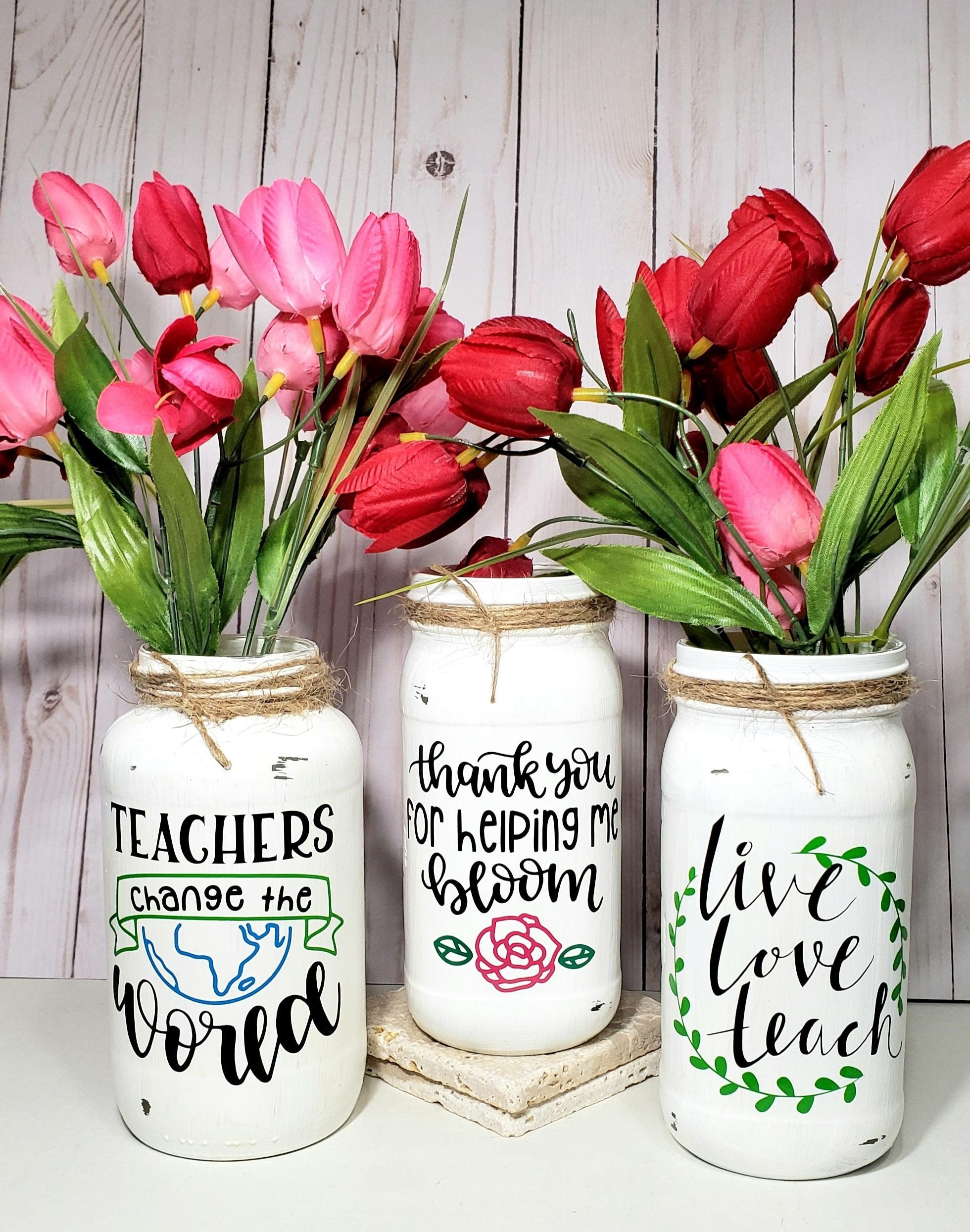 Office supplies bouquet  Teacher appreciation gifts, Appreciation gifts,  Crafts