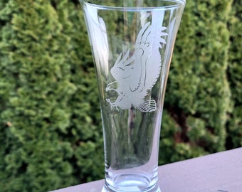 Etched eagle Pilsner glass, bald eagle gift, beer gift, etched beer mug, unique barware, patriotic gift for dad, gift for him, pint glass