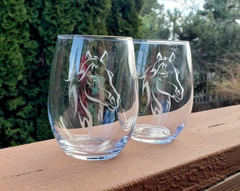 horse glass set, etched wine glass, etched horse glass, equine gift, farm animal gift, stemless barware,  for wine lovers, country life