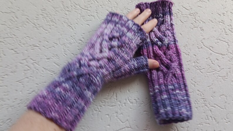 Wool fingerless gloves with celtic braid in purple shades 4-braid cable, hand knit in Australia image 3